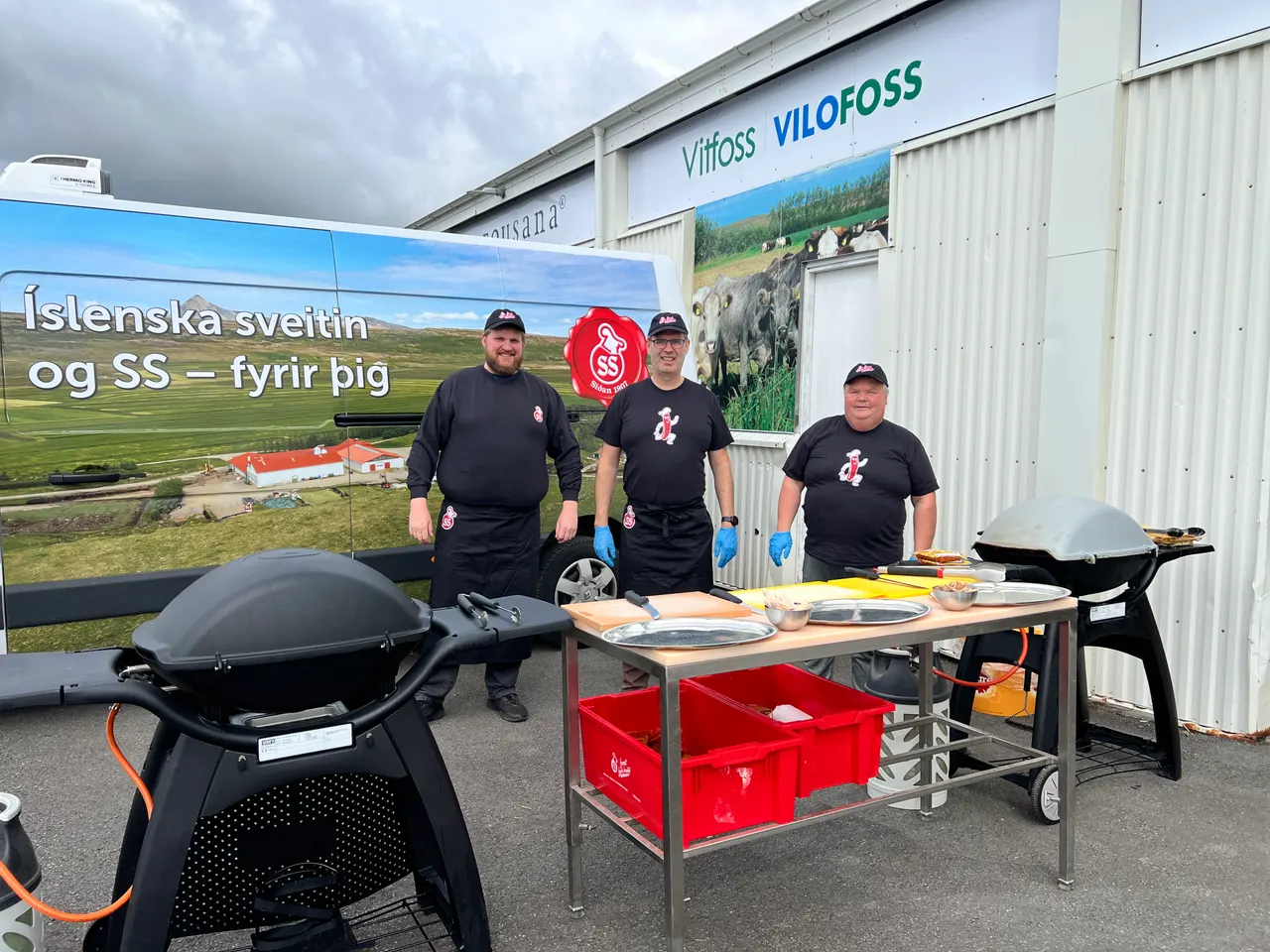 SS GRILLKYNNING VIÐ BÚVÖRUBÚÐINA